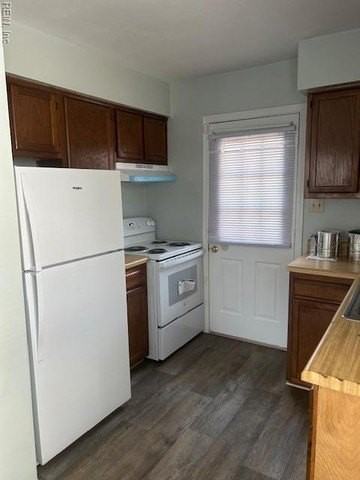 3552 Tyre Neck Rd #B - Photo 4 of 10