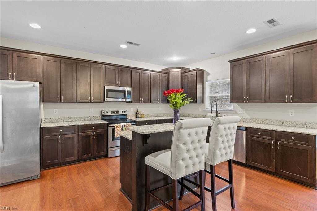 13 Douglas St - Photo 6 of 49