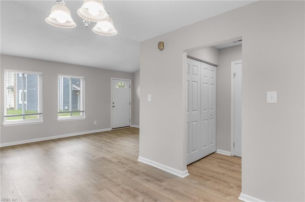 1386 Sierra Dr - Photo 3 of 16