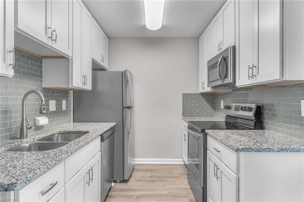 1386 Sierra Dr - Photo 6 of 16