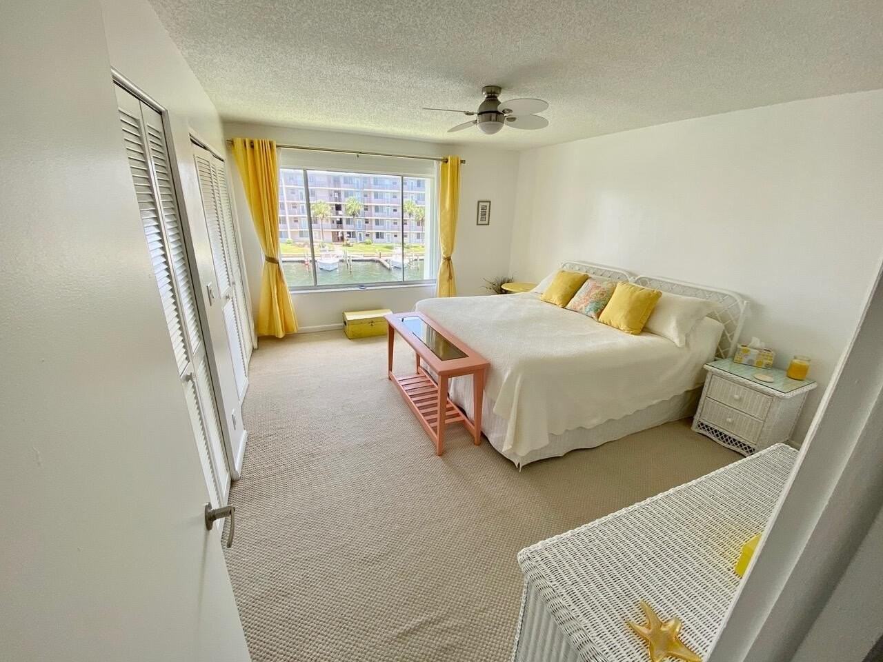 125 Shore Ct #304B - Photo 5 of 8