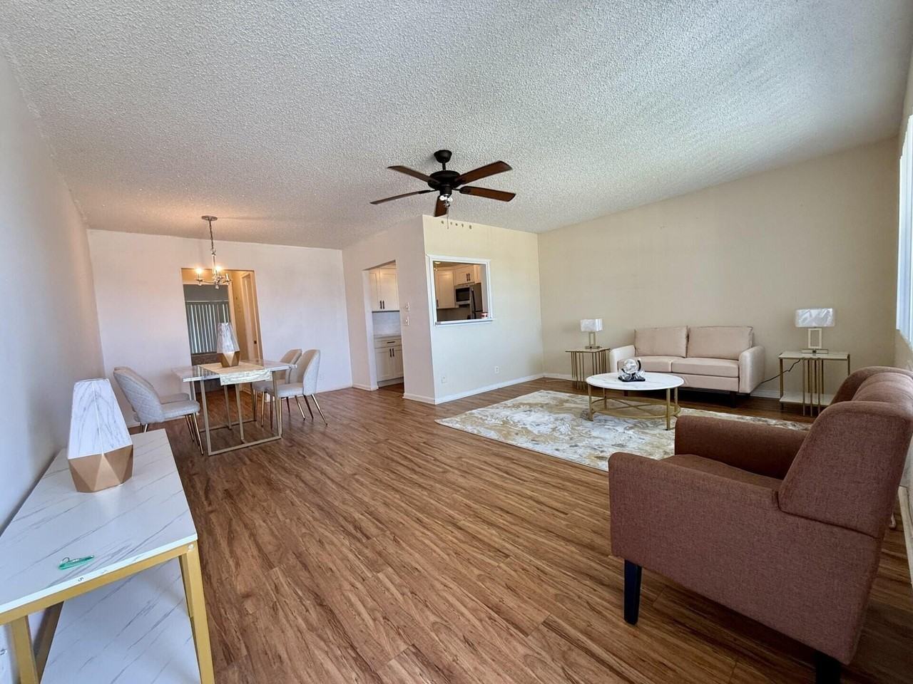 158 Easthampton G - Photo 3 of 18