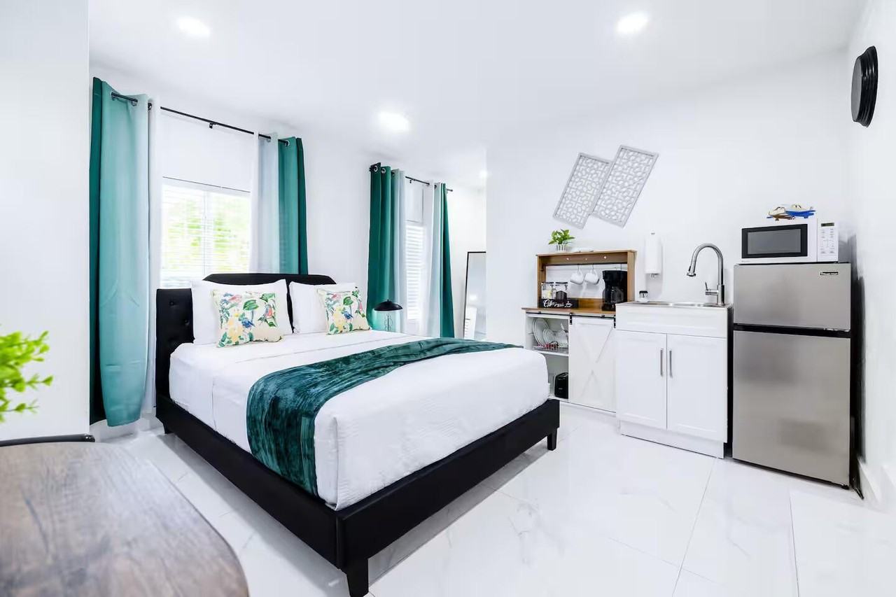 411 Nw 51st Ave - Photo 2 of 16