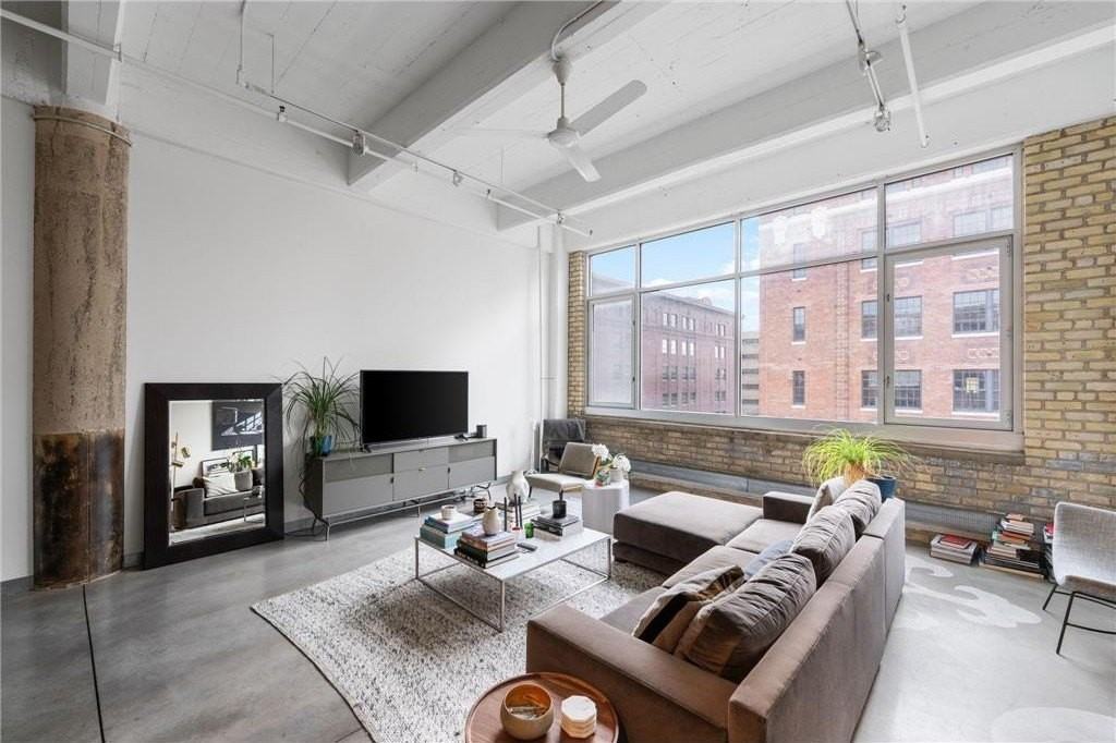 700 Washington Ave N #524 - Photo 5 of 26