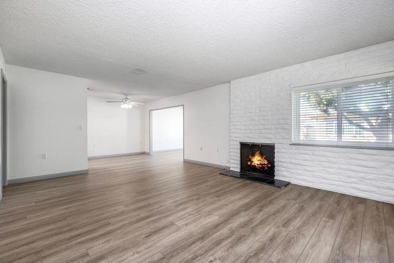 16645 Bernardo Oaks Dr - Photo 5 of 26