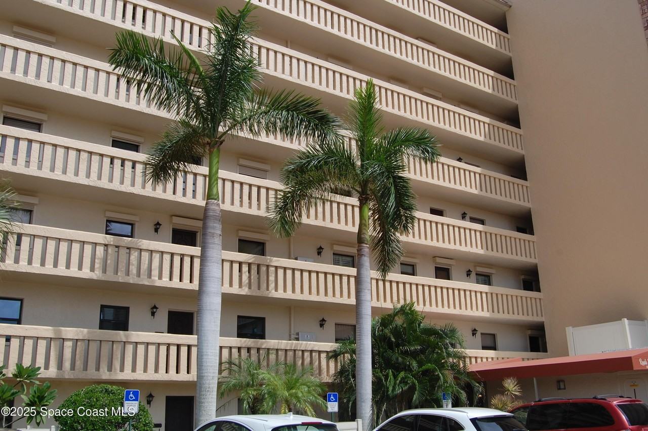 1860 N Atlantic Ave Apt B504 #B504 - Photo 2 of 20