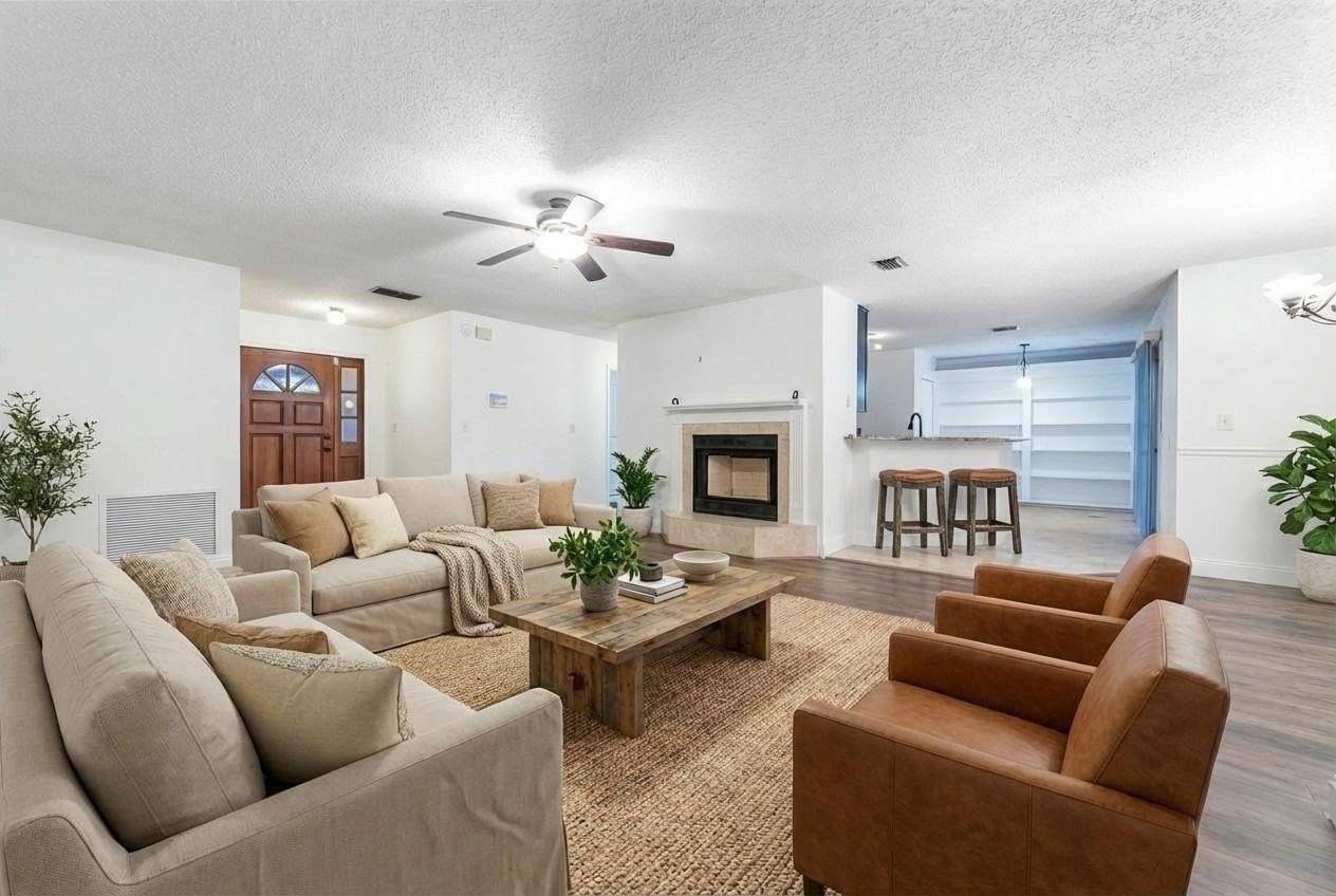 111 Lobelia Rd - Photo 2 of 16