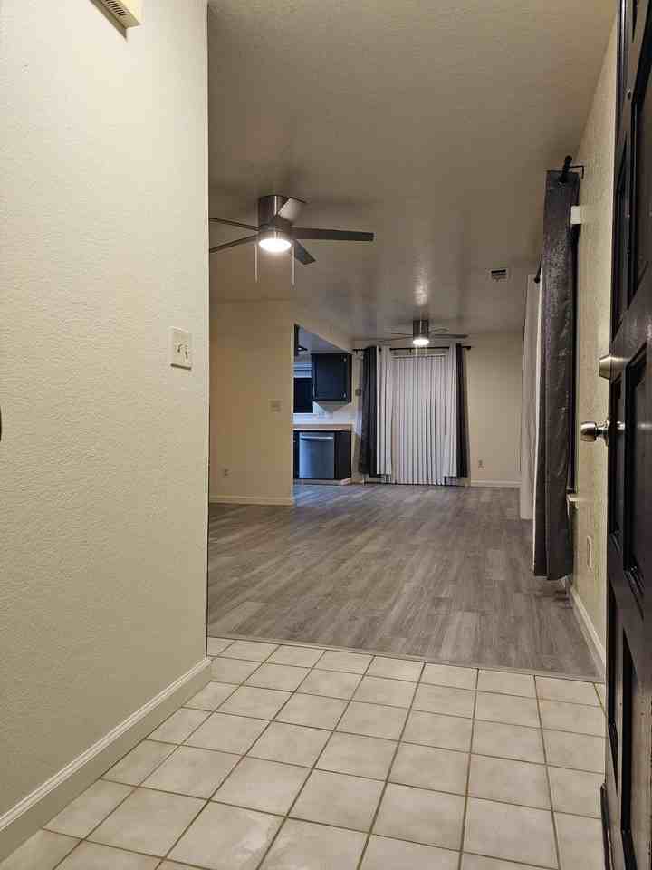 2344 W Packwood Dr - Photo 3 of 22