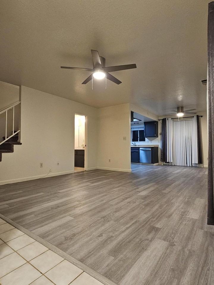 2344 W Packwood Dr - Photo 4 of 22