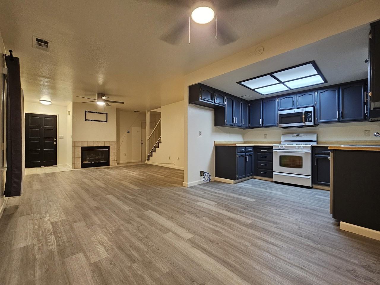 2344 W Packwood Dr - Photo 5 of 22