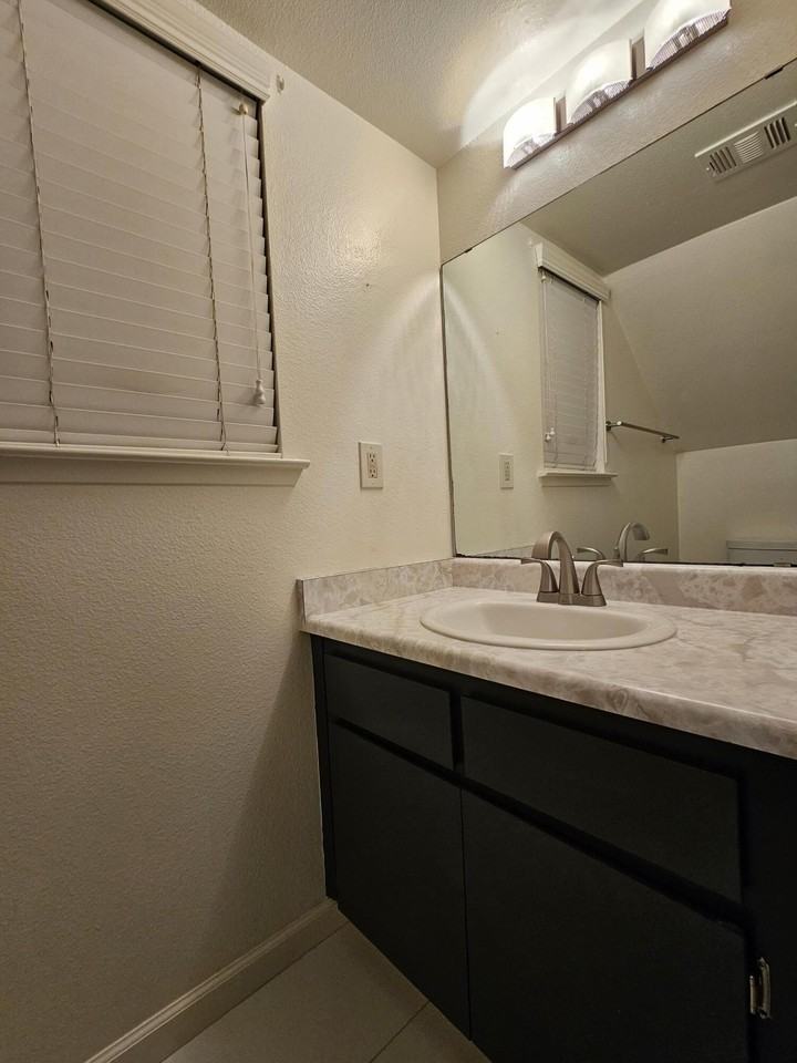 2344 W Packwood Dr - Photo 7 of 22