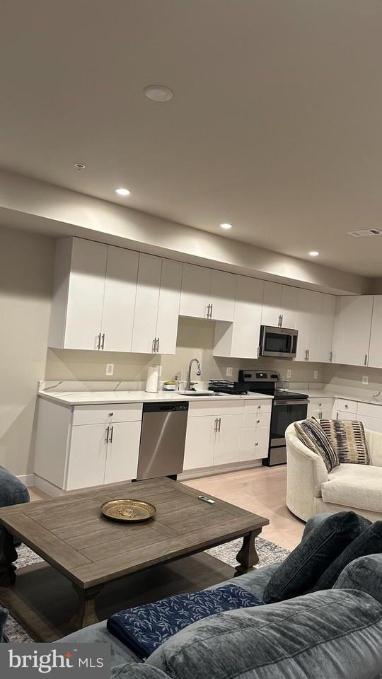 235 Valley Ave Se - Photo 3 of 20