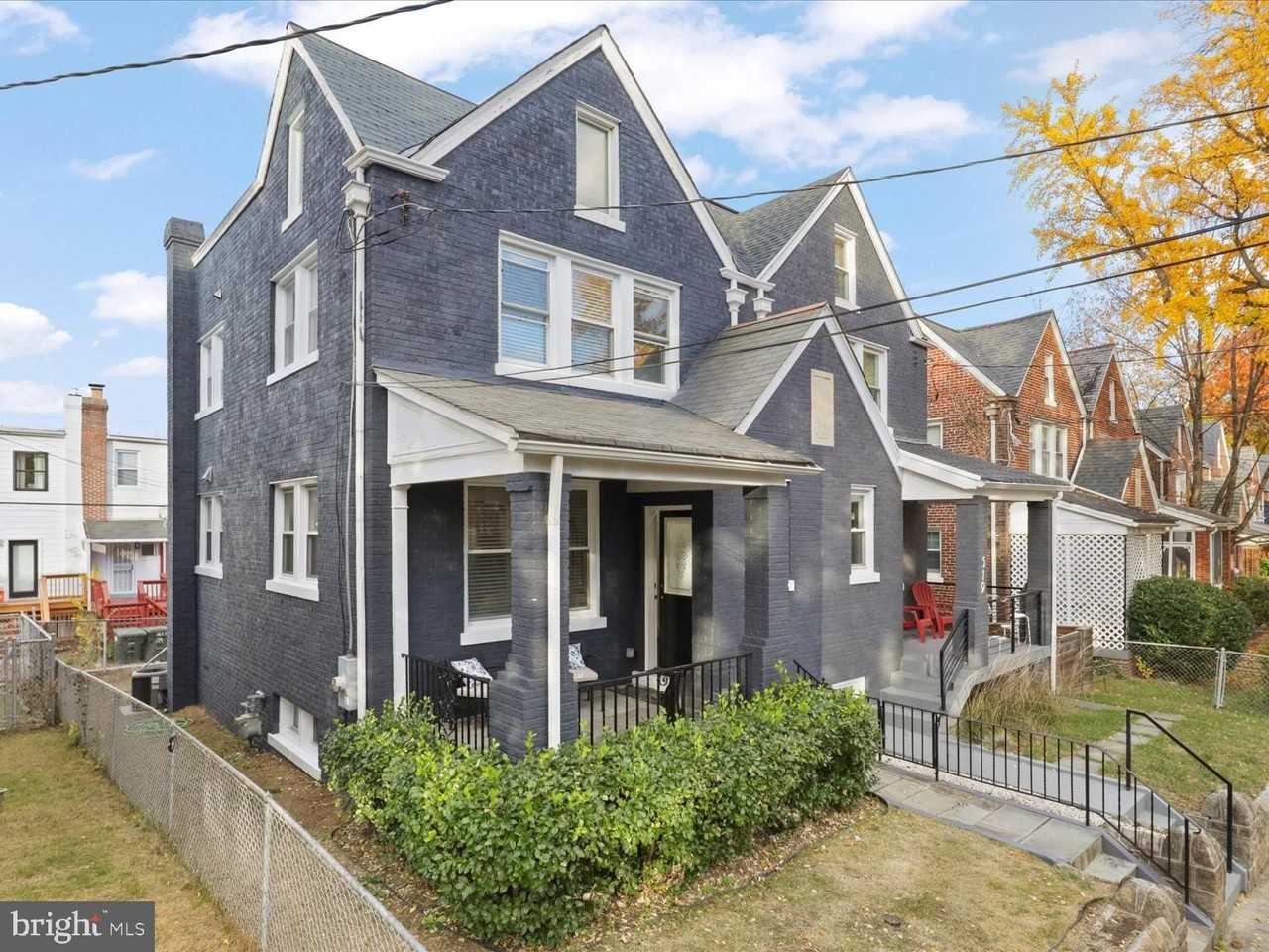 521 Quintana Pl Nw - Photo 2 of 44