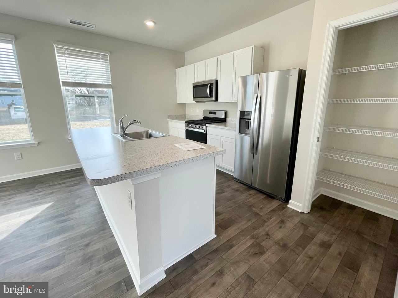 28 Citrus Dr - Photo 4 of 20