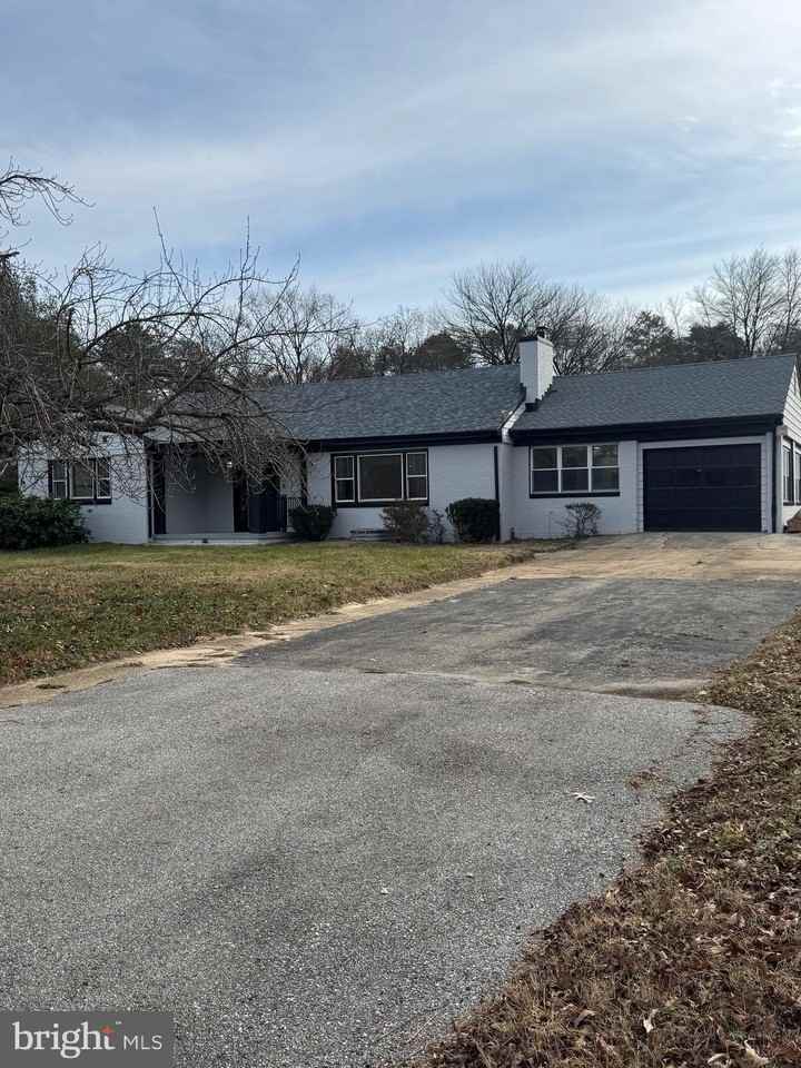 523 Queenstown Rd - Photo 3 of 37