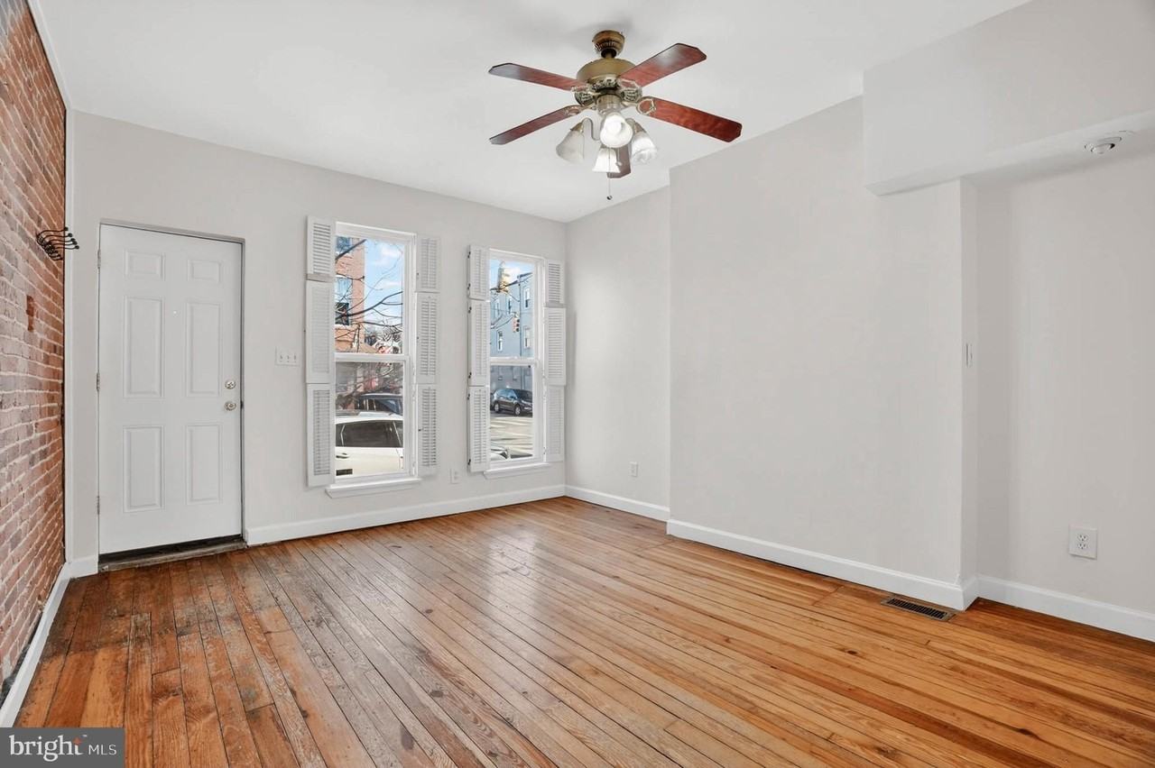 1642 S Hanover St - Photo 2 of 20