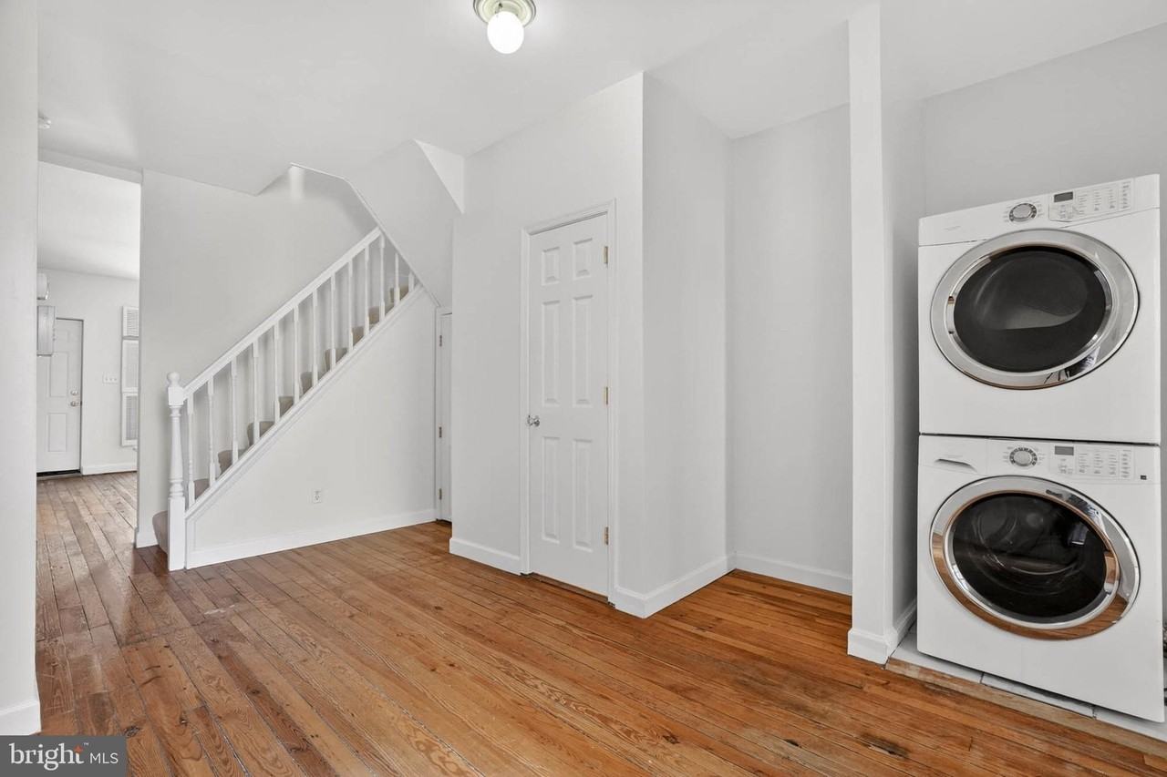 1642 S Hanover St - Photo 7 of 20