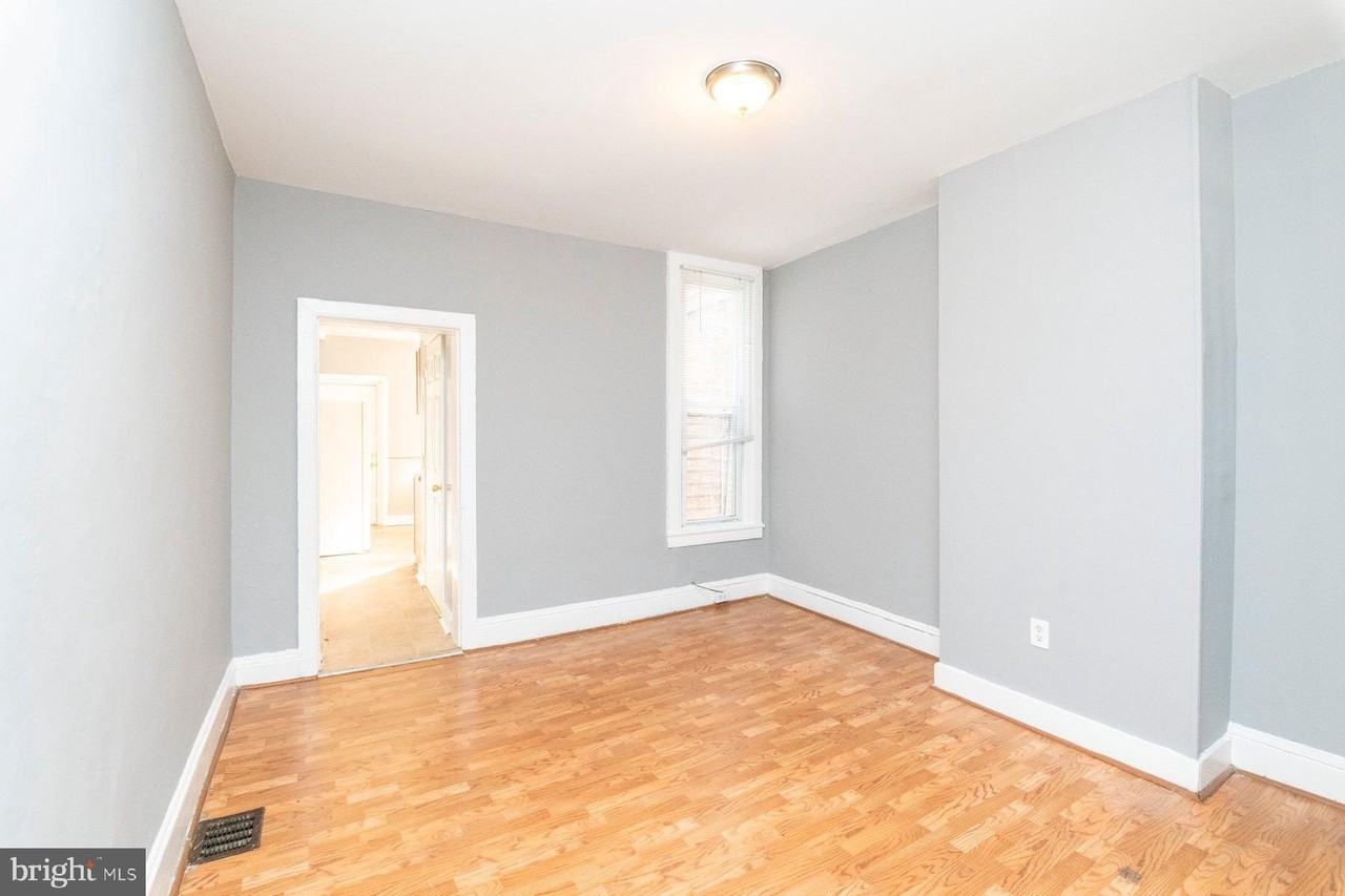 331 W 30th St - Photo 6 of 24