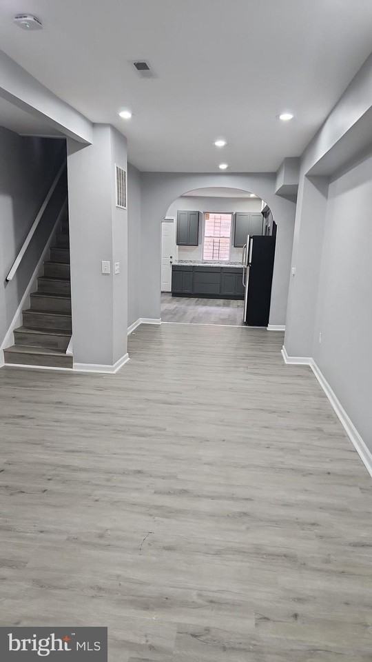 805 N Kenwood Ave - Photo 3 of 14