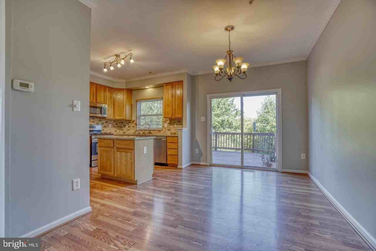 9852 Sherwood Farm Rd - Photo 5 of 15