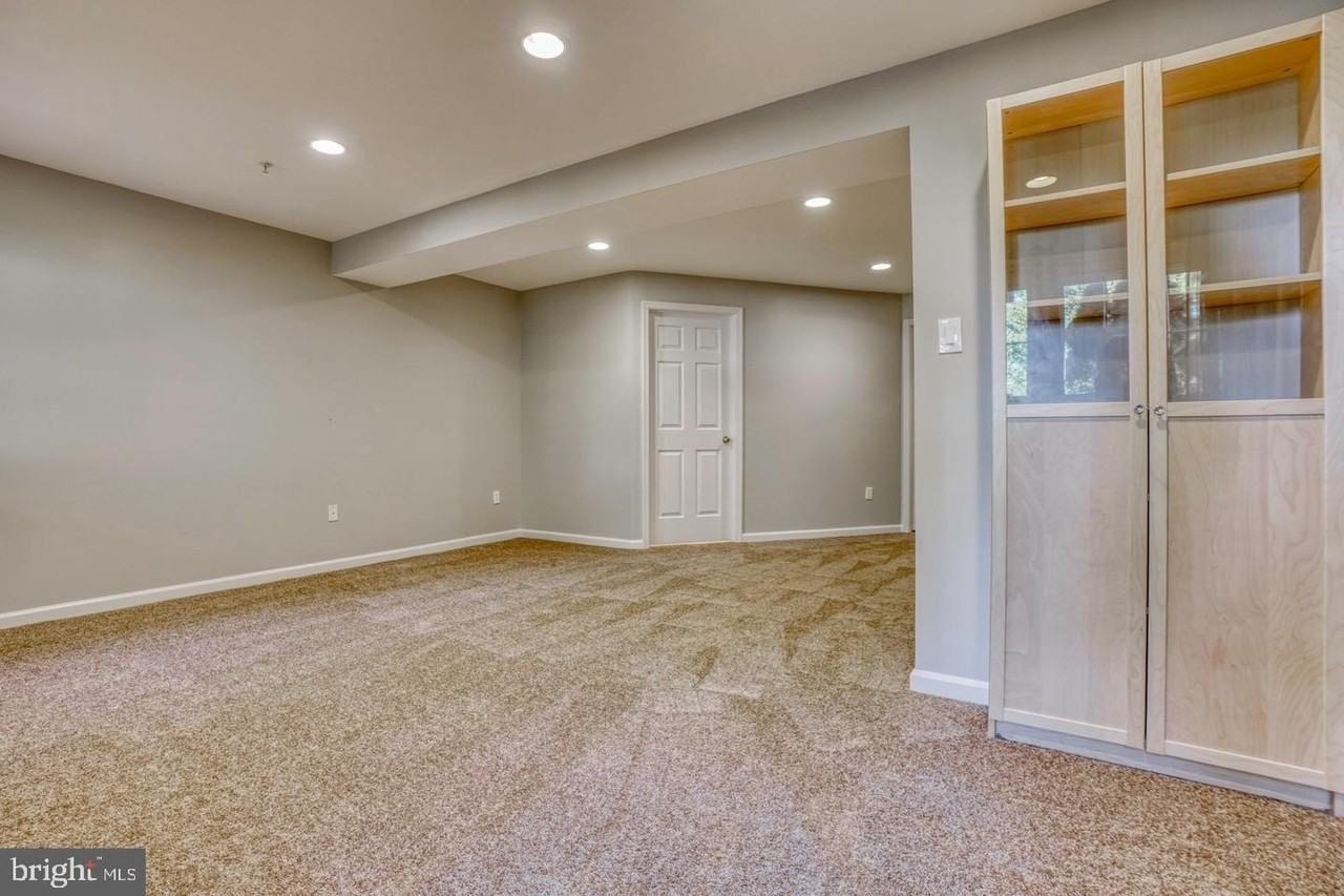 9852 Sherwood Farm Rd - Photo 6 of 15