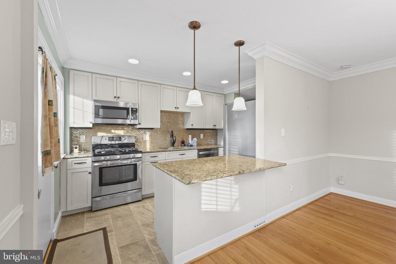 169 Regester Ave - Photo 3 of 30