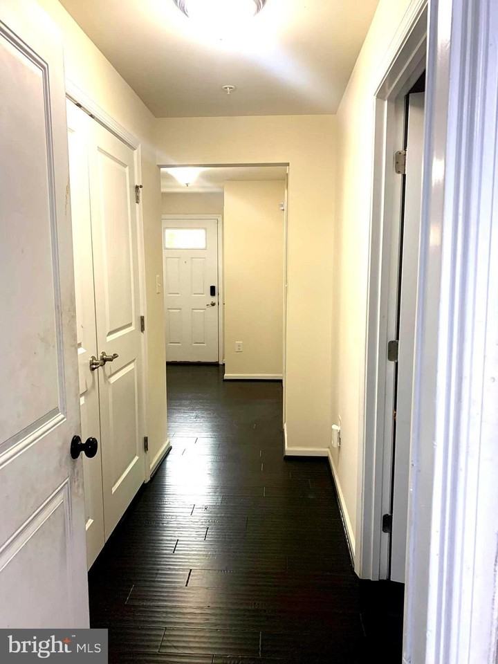 9457 Virginia Jane Way - Photo 4 of 31