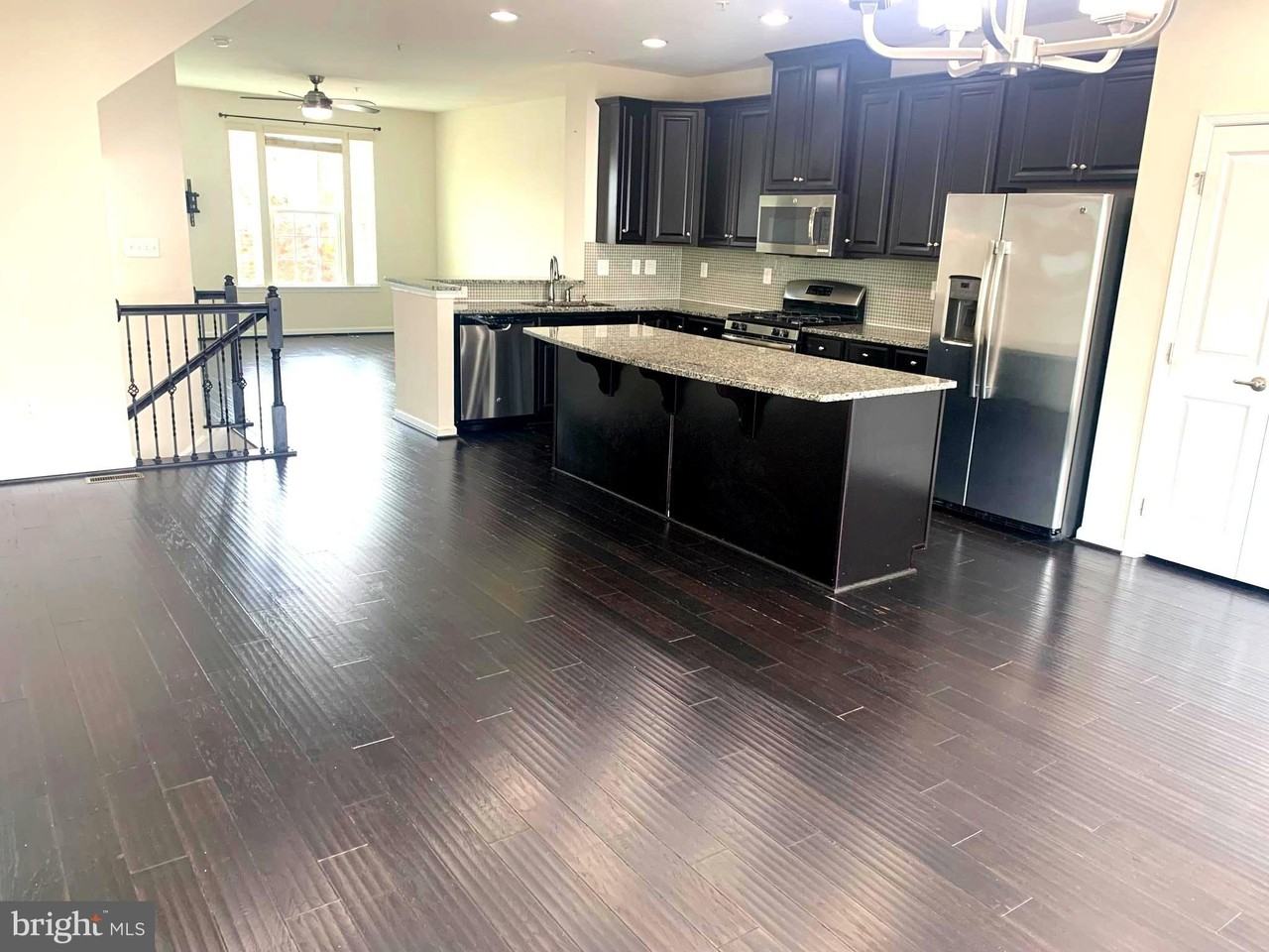 9457 Virginia Jane Way - Photo 7 of 31