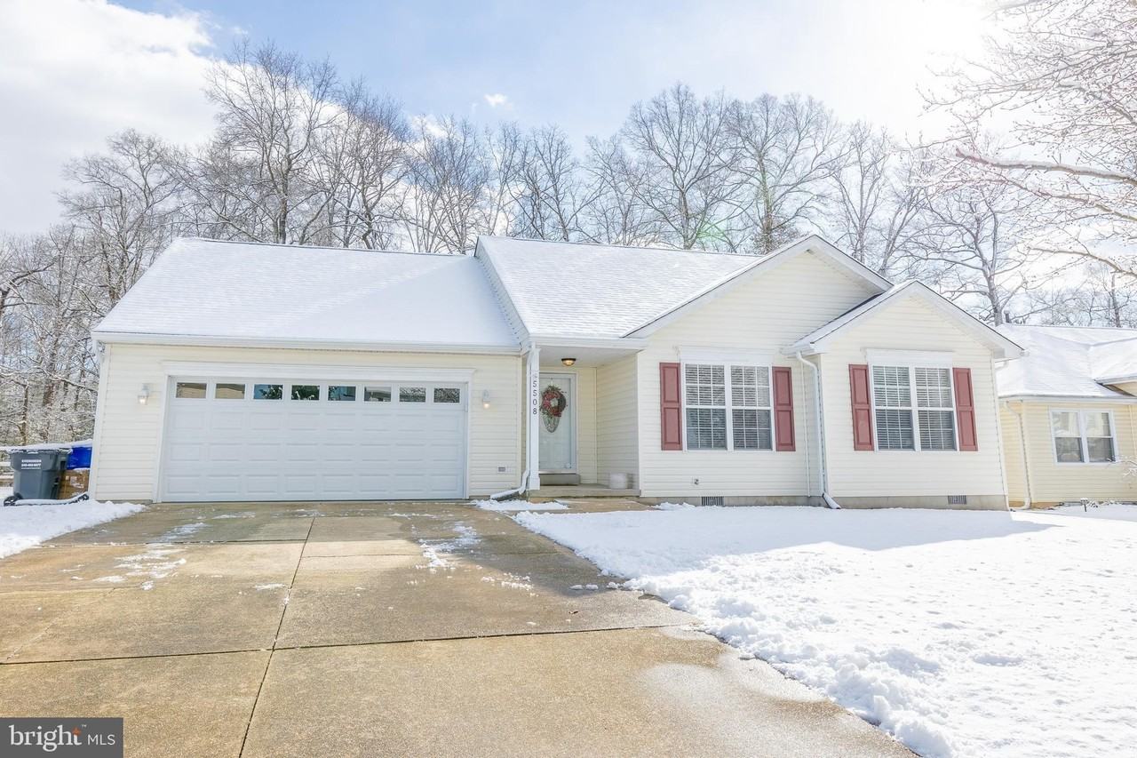 5508 Skipjack Ct - Photo 4 of 35