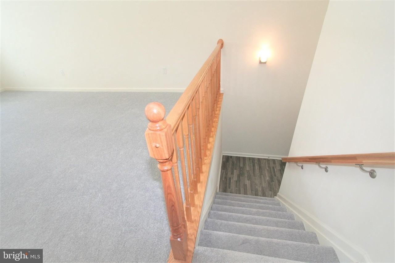 14225 Jib St Apt 31 - Photo 2 of 46