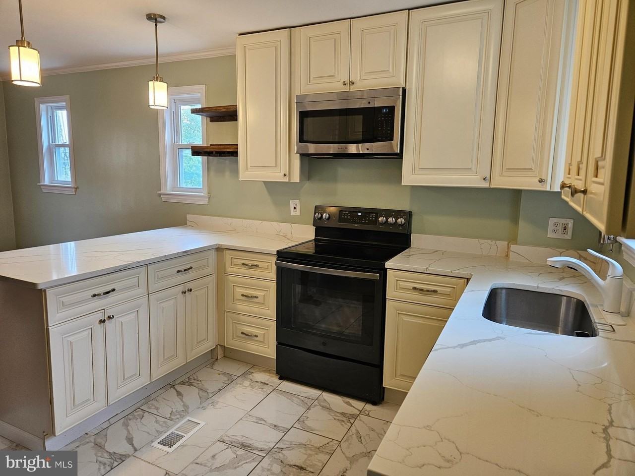 1509 Jefferson St - Photo 2 of 23