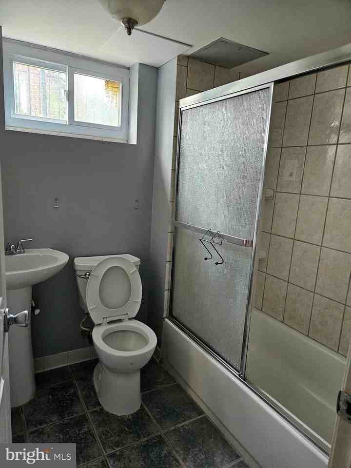 1509 Jefferson St - Photo 5 of 23