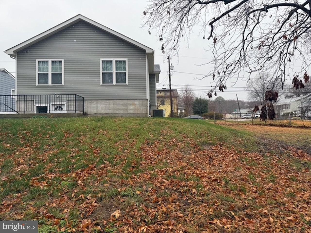 6409 63rd Pl - Photo 2 of 22