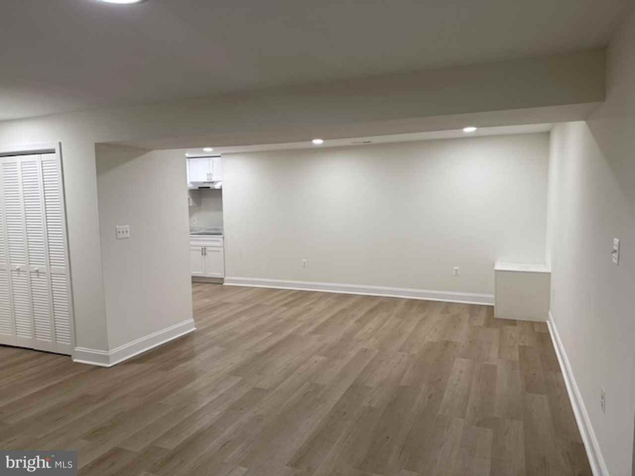 6409 63rd Pl - Photo 5 of 22