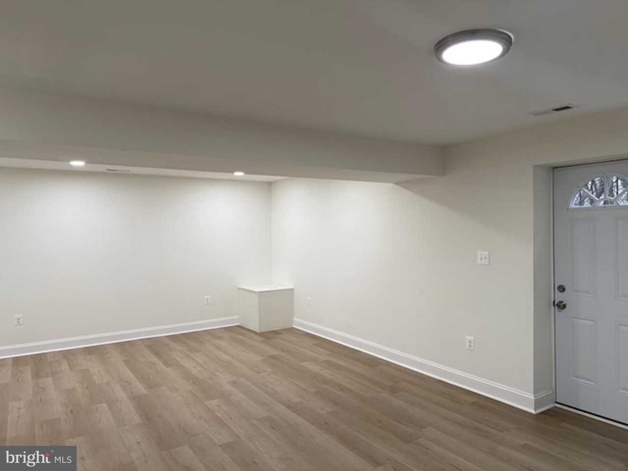 6409 63rd Pl - Photo 7 of 22