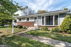 featured image of 400 E Main St