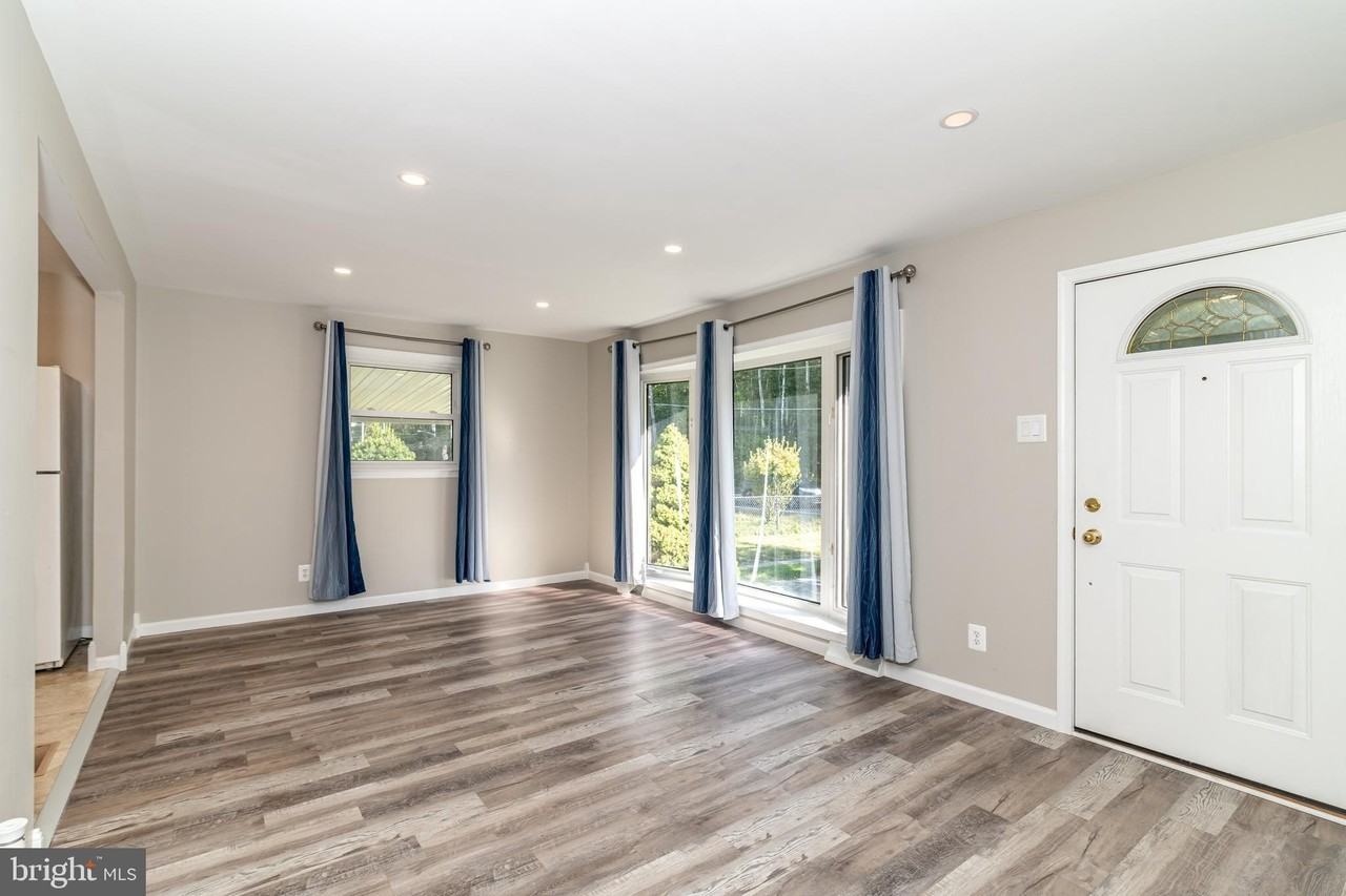 400 E Main St - Photo 2 of 30