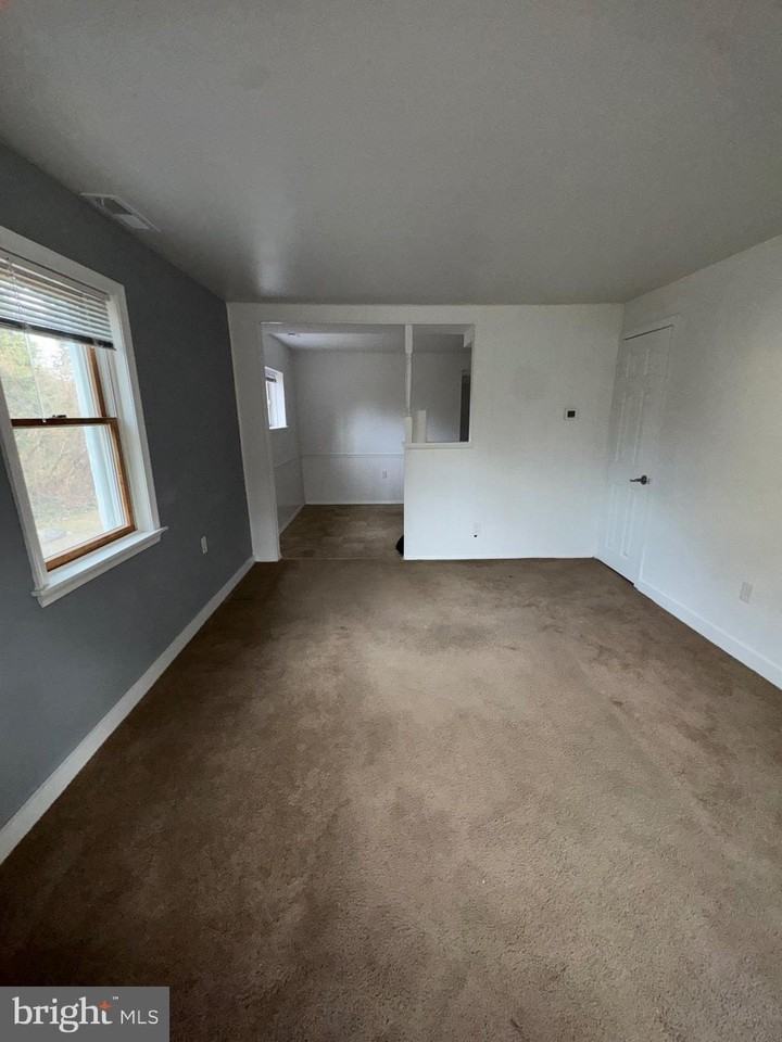 1103 Colonial Ave Apt 1 #1-2-3-4 - Photo 5 of 28