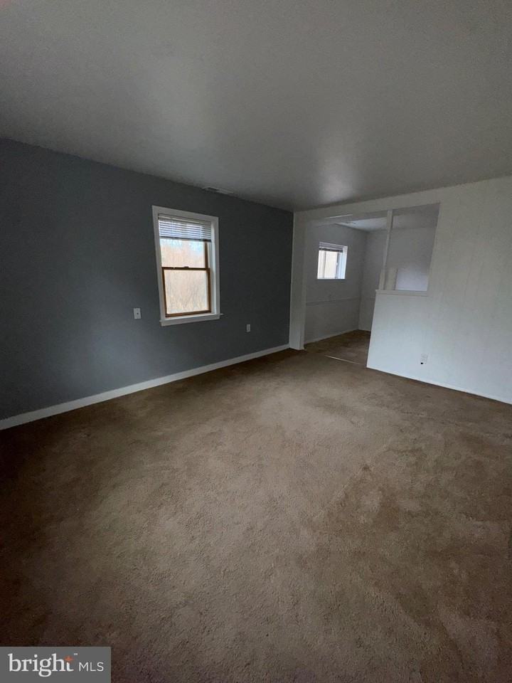 1103 Colonial Ave Apt 1 #1-2-3-4 - Photo 6 of 28