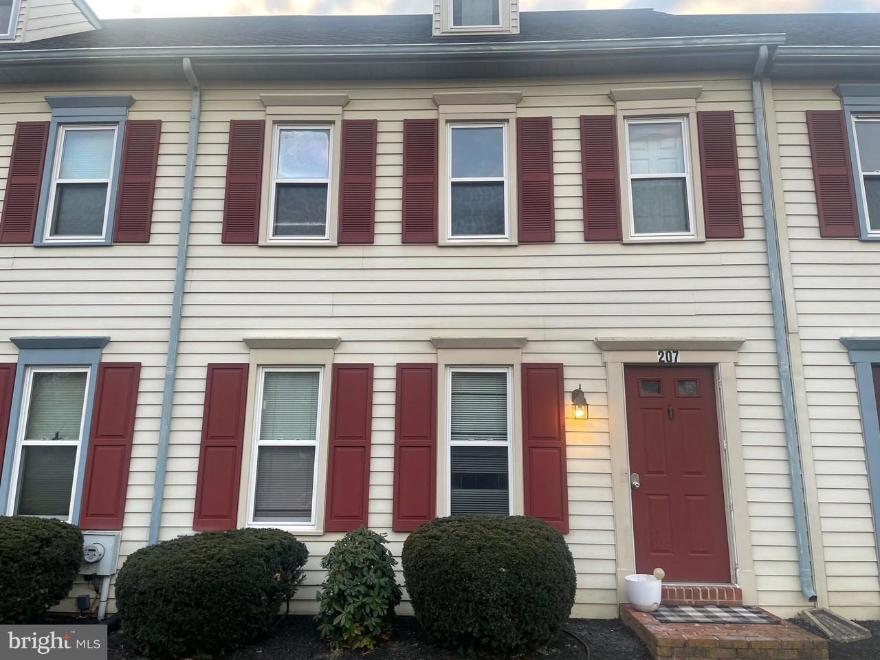 207 Cross Keys Dr - Photo 2 of 2