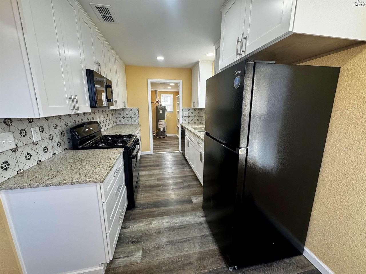 603 E Alameda St - Photo 6 of 14