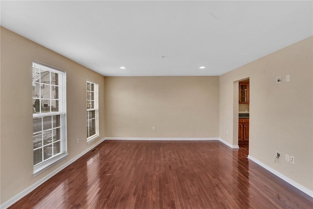 505 Fairgate Dr - Photo 5 of 30