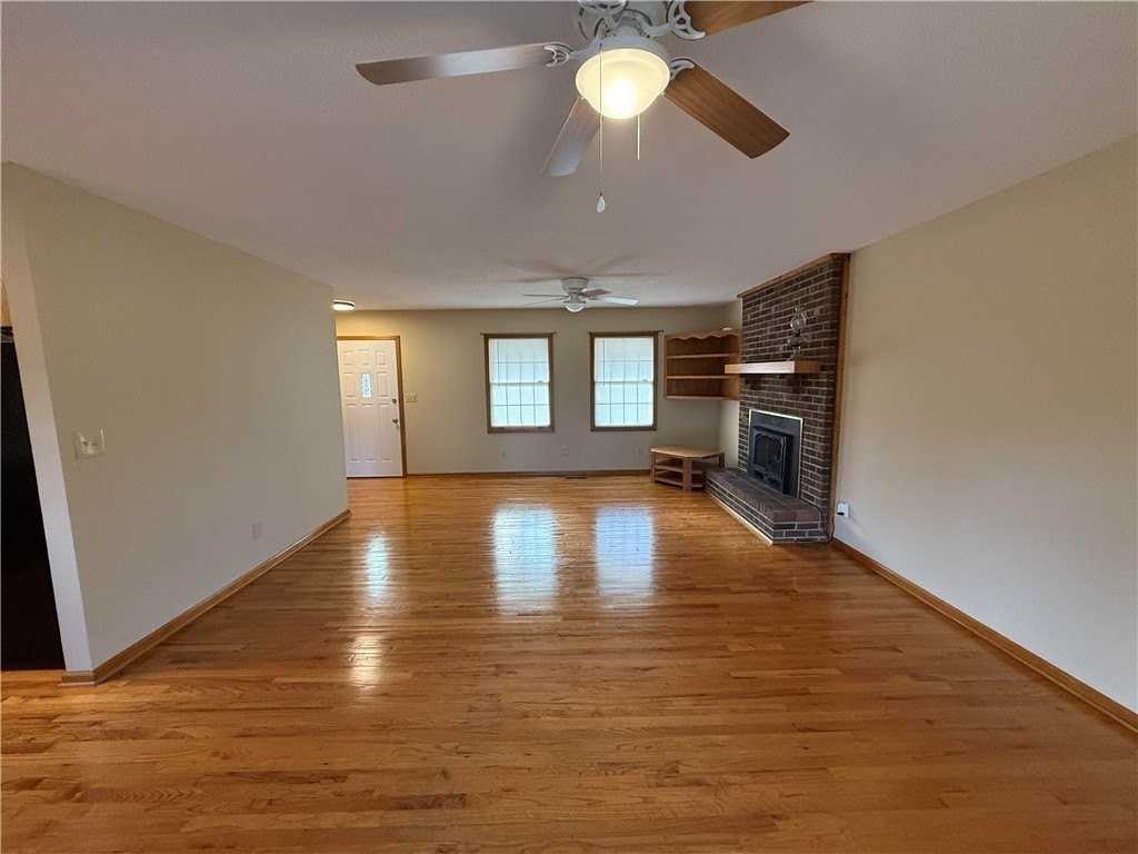 250 Perry Woolbright Rd - Photo 7 of 26