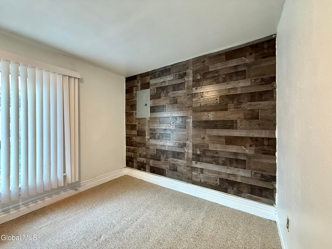 41 Mechanic St - Photo 5 of 8