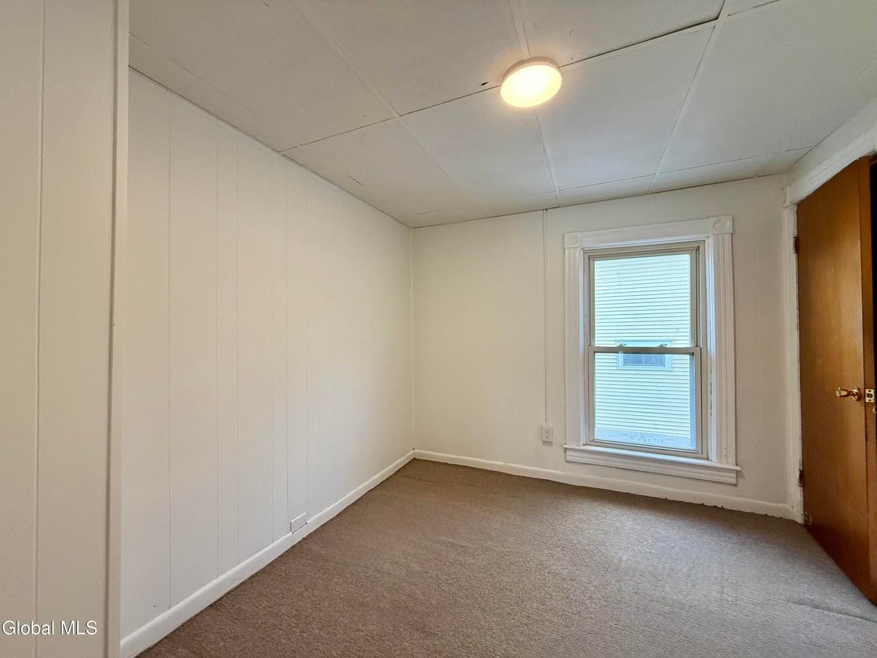 41 Mechanic St - Photo 6 of 8