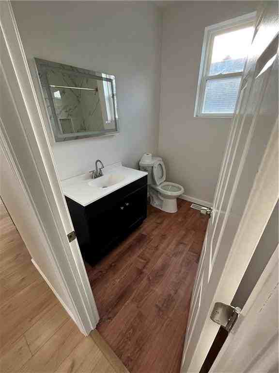 27 Newbury St ##2 - Photo 3 of 5