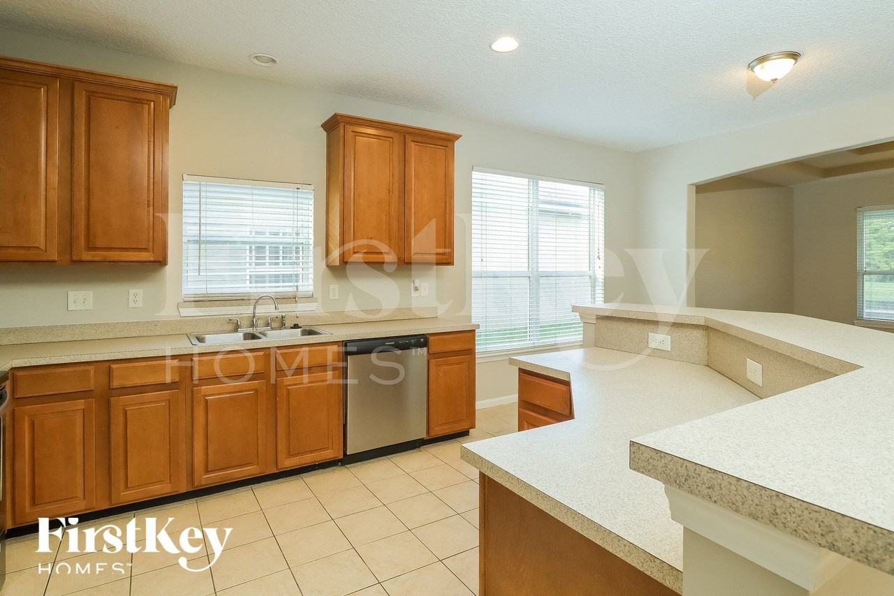 723 Candlebark Dr - Photo 4 of 15