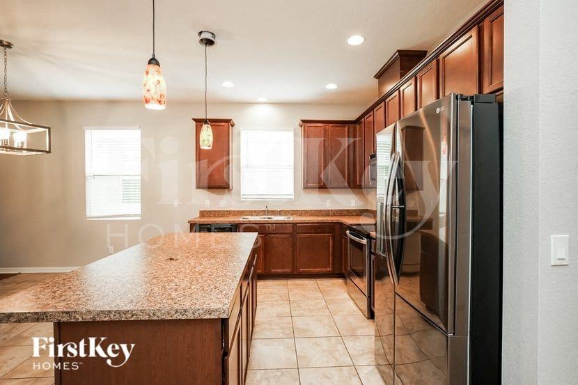 2556 Isabela Ter - Photo 5 of 15