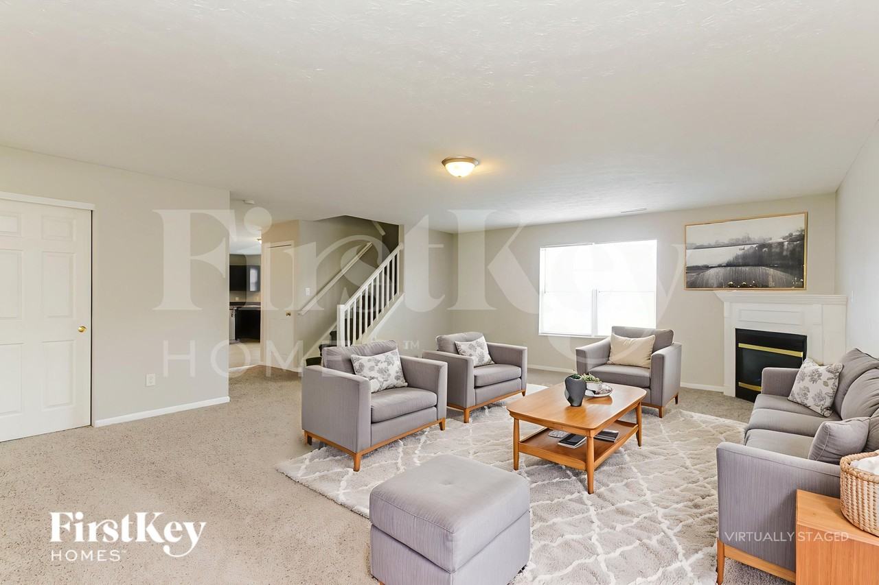 8810 Scotland Dr - Photo 4 of 19