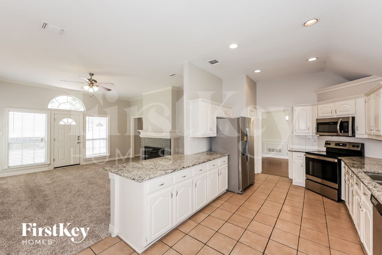 846 Robin Meadow Ct - Photo 5 of 16